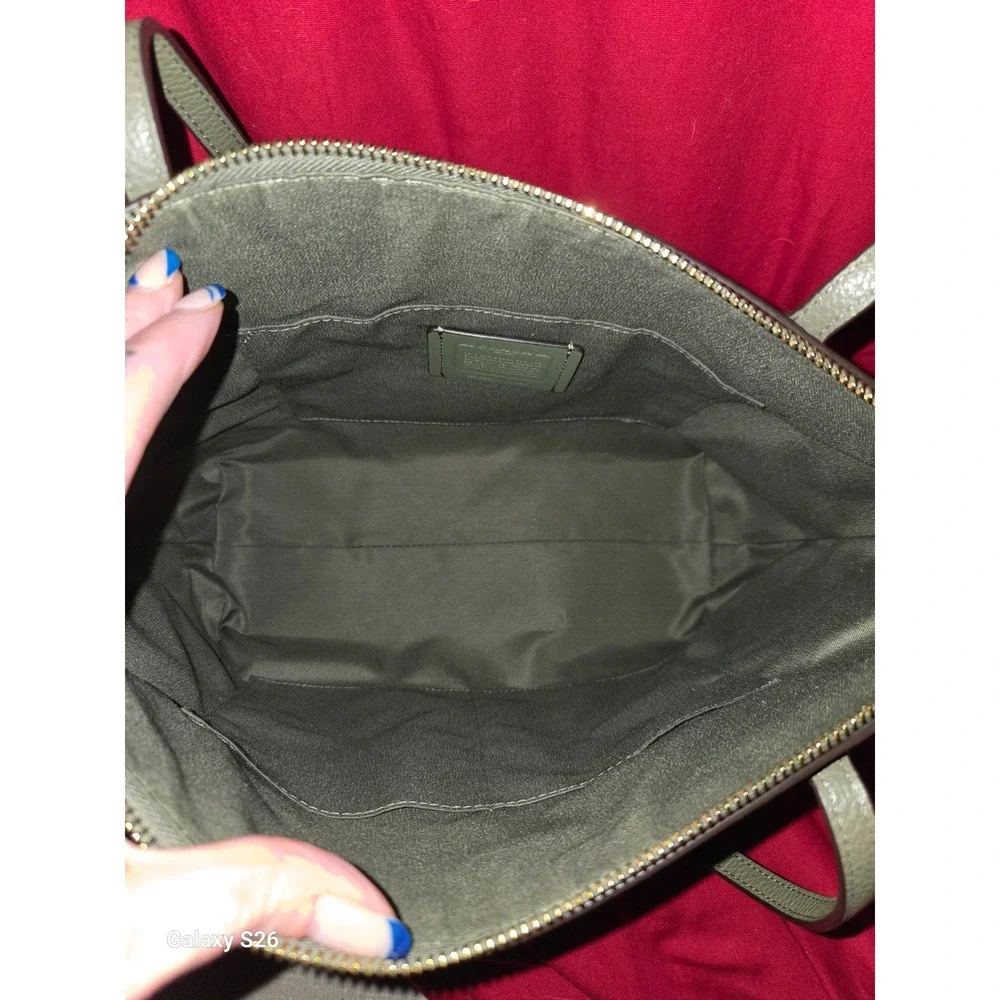 Coach zip top